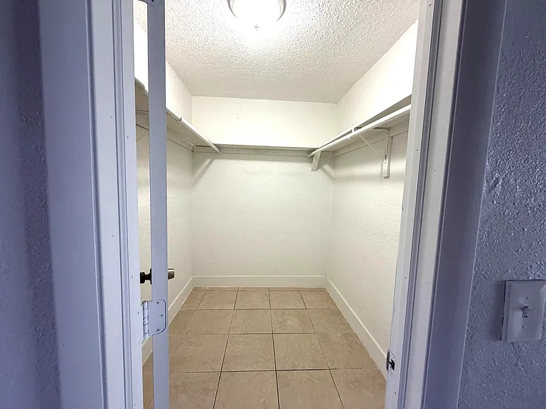 2121 Davie Blvd #140 — Photo 11