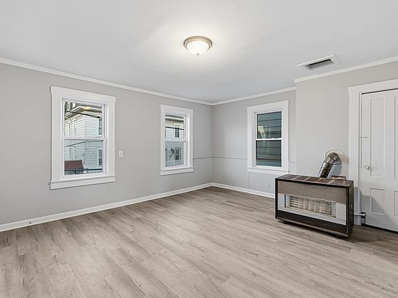 5th image of 255 Rodman St #3