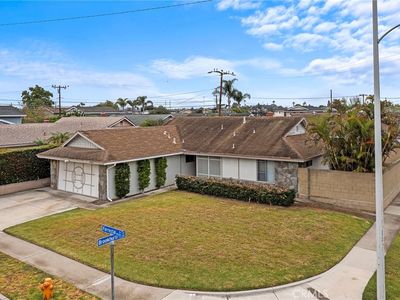 10022 Forrestal Dr, Huntington Beach, CA, 92646