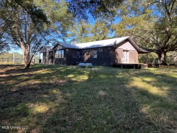 257 Dollar Rd, Magee, MS 39111