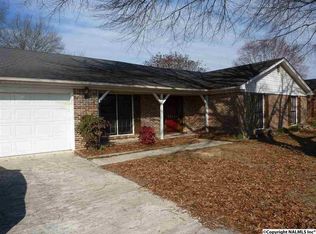 2202 Dundee Dr SW, Decatur, AL 35603