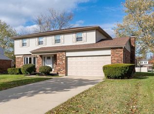 898 Yorkhaven Rd, Cincinnati, OH 45240