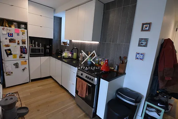 Rented by Yaffa Realty LLC | media 3