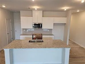 59 Founders Dr — Photo 2