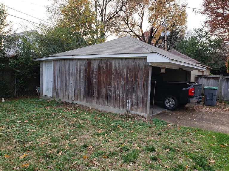 1505 Eastmoreland Ave — Photo 24