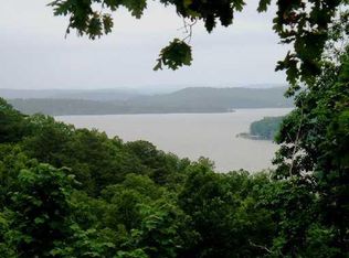 8 Edgewater Rd, Rogers, AR 72756