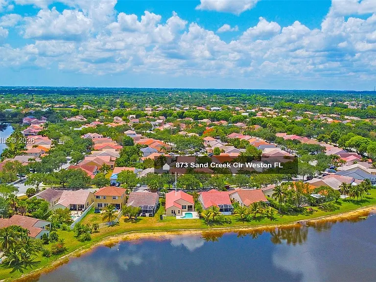 873 Sand Creek Cir — Photo 4