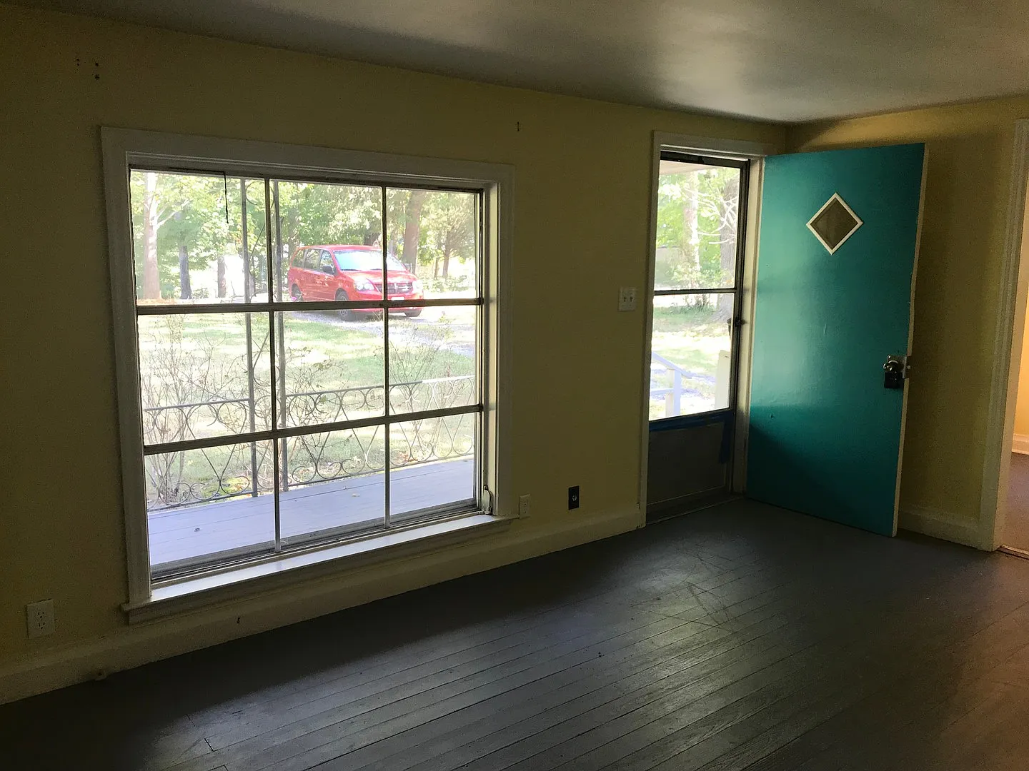 3 Bedroom Home For Rent Near Wilma Rudolph Blvd. — Photo 3