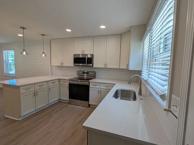 540 Stell Rd — Photo 7