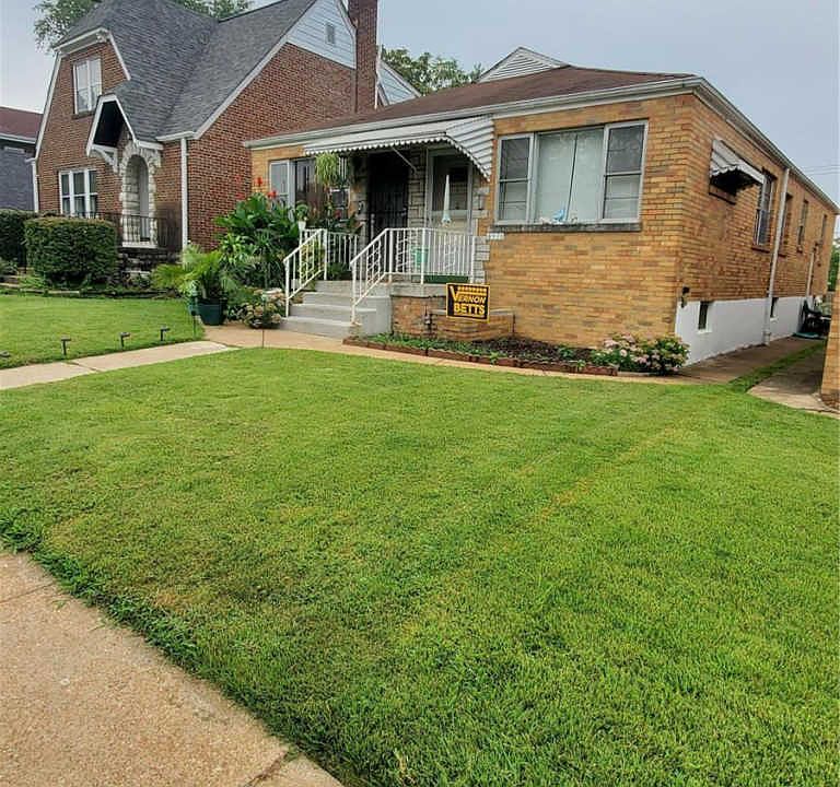1st image of 4974 Parker Ave