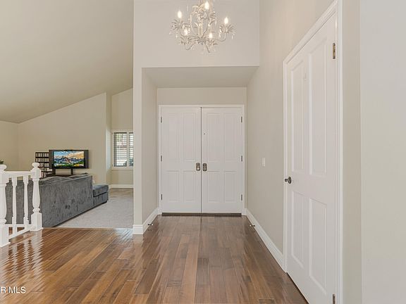 3rd image of 29032 Saddlebrook Dr