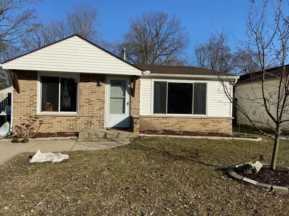 21674 Roosevelt Ave, Farmington Hills, MI 48336