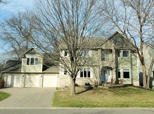 8813 Stratford Xing, Minneapolis, MN 55443