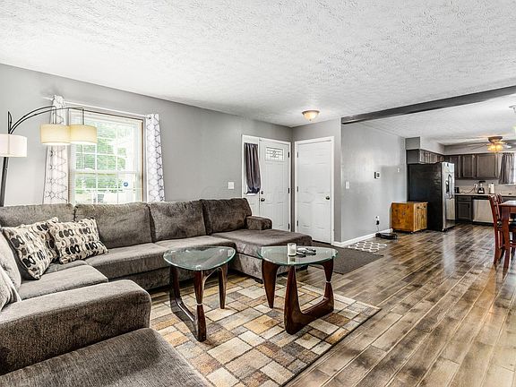 4th image of 2324 Fernwood Ave