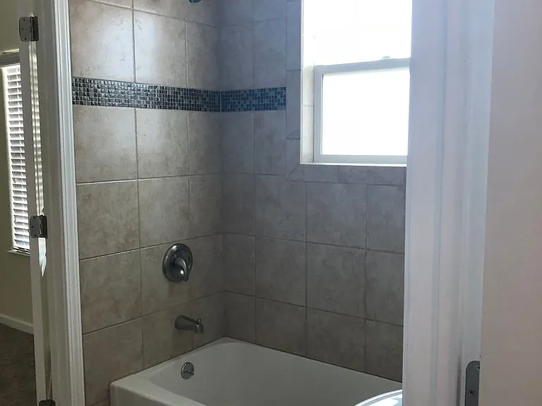 1025 Walnut St — Photo 13