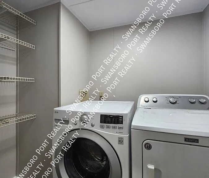 110 Poston Dr — Photo 12