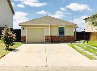 205 Mescalero Dr, Laredo, TX 78045