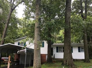 1102 Vine St, Greenville, IL 62246