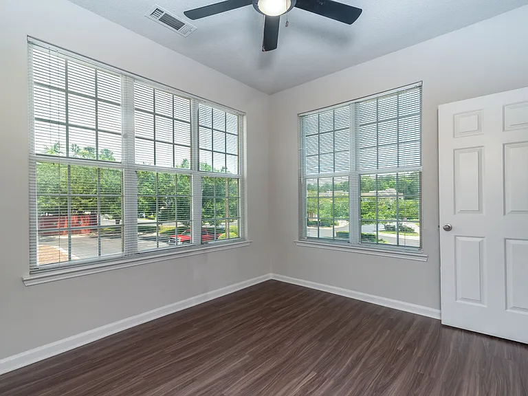 The Berkeley At Southpoint — Photo 39