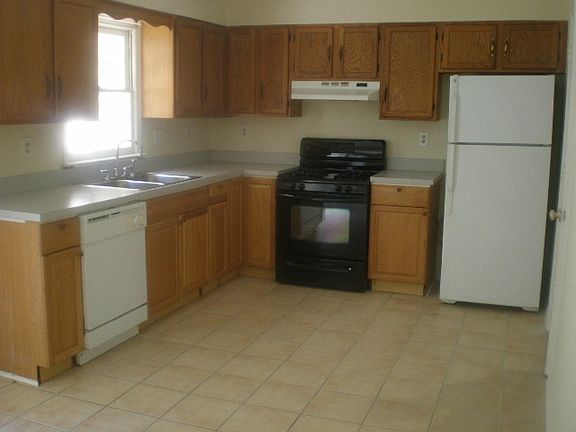 3rd image of 222 Timber Creek Ln SW