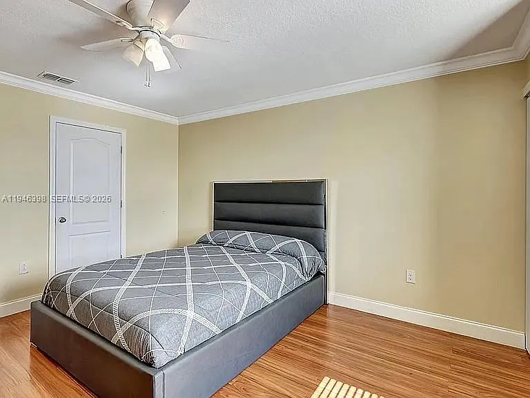 1018 SW Eckard Ave — Photo 43