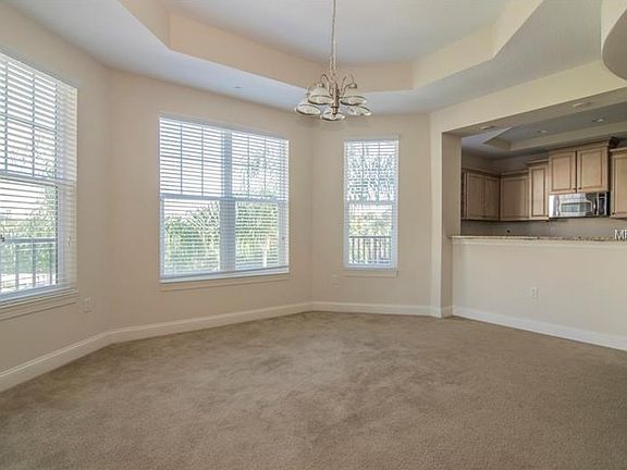 5th image of 10 Franklin Ct S APT 624