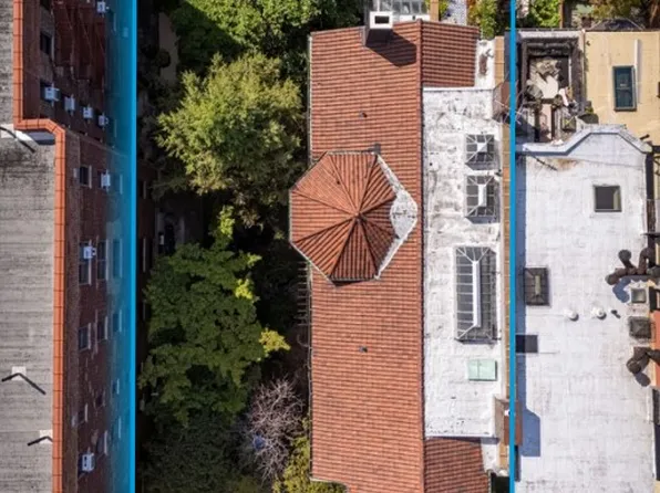 316 Garfield Place image 3 of 10