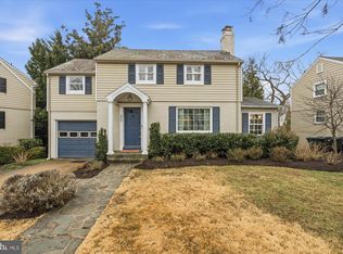 802 Grand View Dr, Alexandria, VA 22305