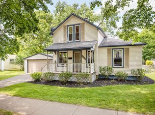 622 Taylor St, Chelsea, MI 48118