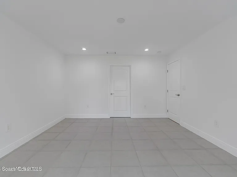2310 Madrid Ave SE — Photo 12