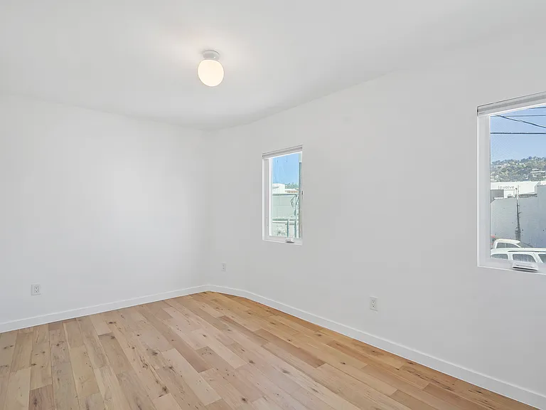 8443 Clinton St #4 — Photo 17