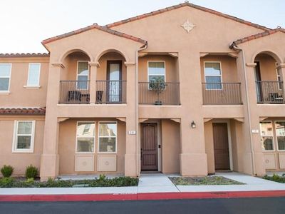 391 Nuez St, Camarillo, CA, 93012