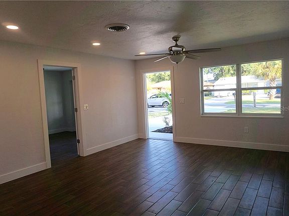 4th image of 2328 Amanda Dr