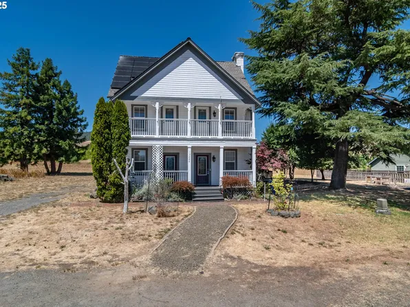 13224 Lookingglass Rd, Winston, OR 97496