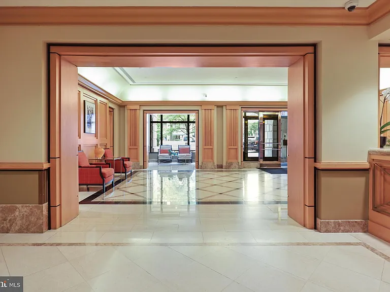 601 Pennsylvania Ave NW #610 — Photo 19