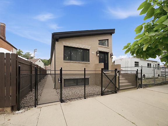 2nd image of 4550 S McDowell Ave