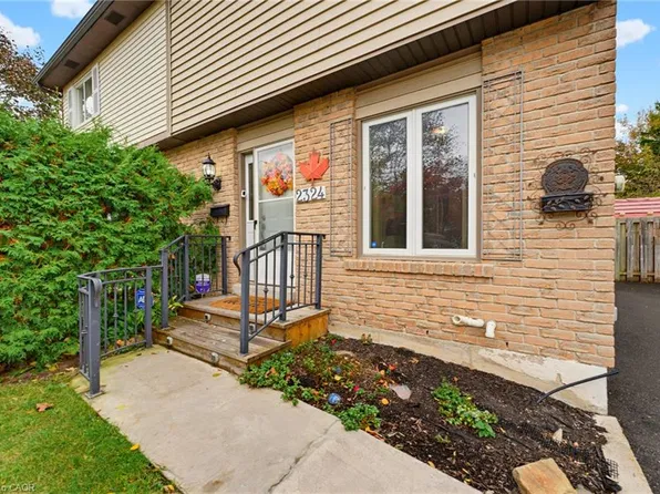 2324 Middlesmoor Cres, Burlington, ON L7P 3X7