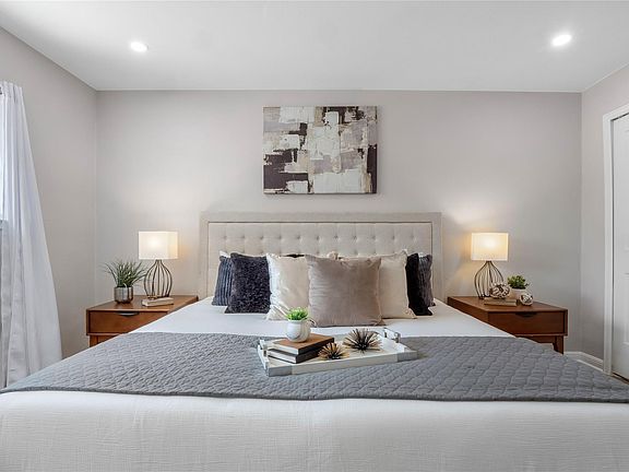 4th image of 8007 Colony Loop Dr