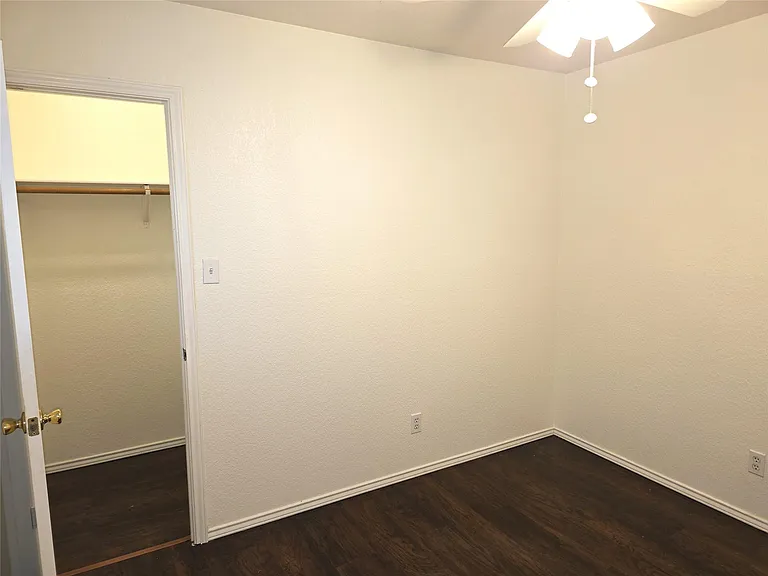 1600 Hollow Tree Blvd — Photo 32