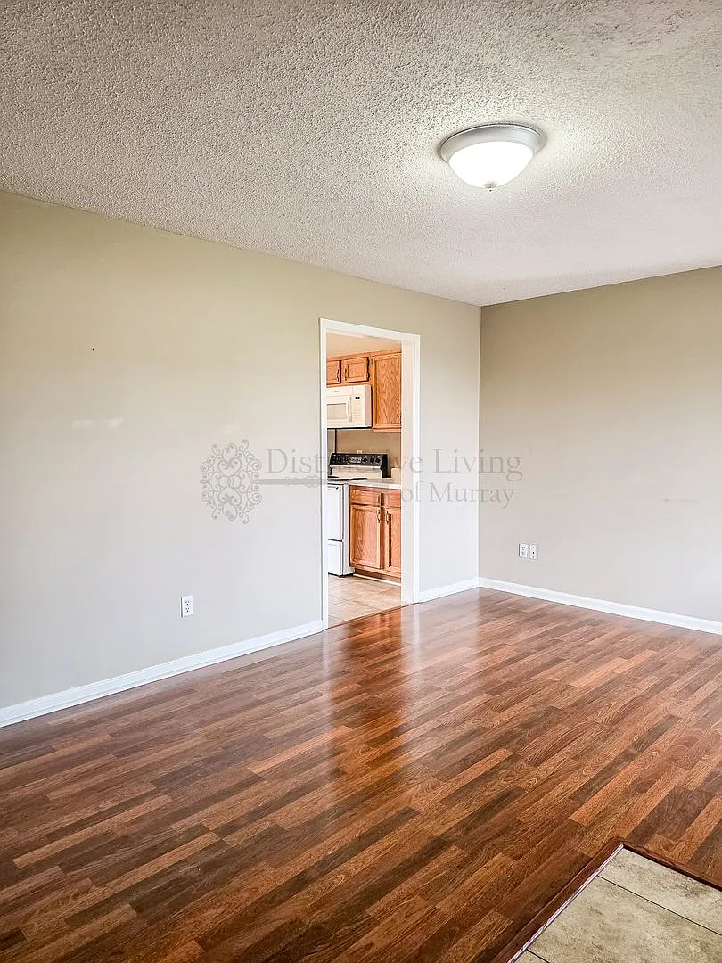 Showings available beginning 8/20/26 - Large 2 bedroom 1 bath duplex — Photo 3