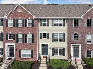 9089 Demarest Dr, Fishers, IN 46038