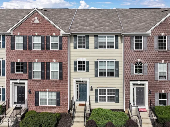 9089 Demarest Dr, Fishers, IN 46038