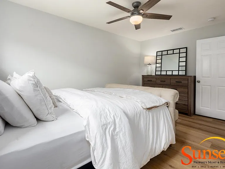1835 Crandall Dr — Photo 17