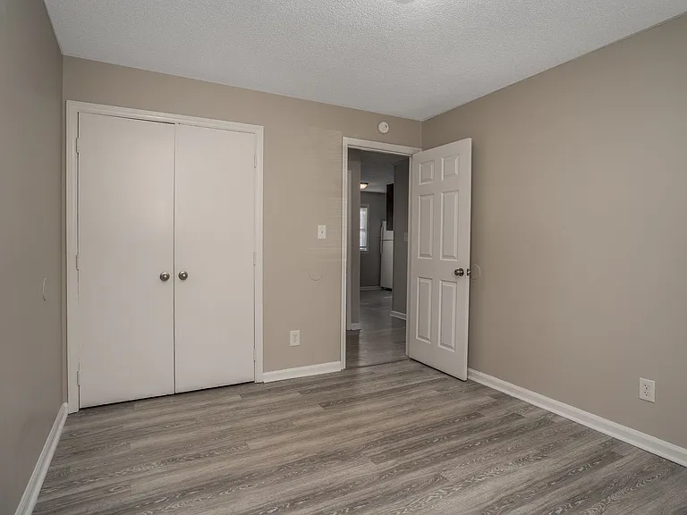 221 W Virginia St #G — Photo 2