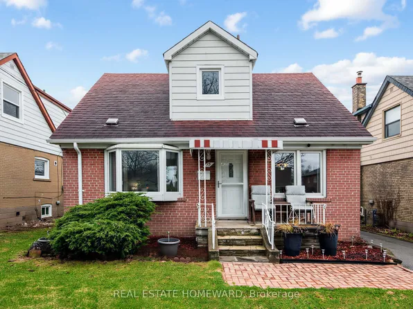 15 Medonte Ave, Toronto, ON M1L 1Z2
