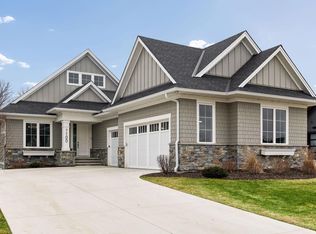 7100 Highland Ct, Eden Prairie, MN 55346
