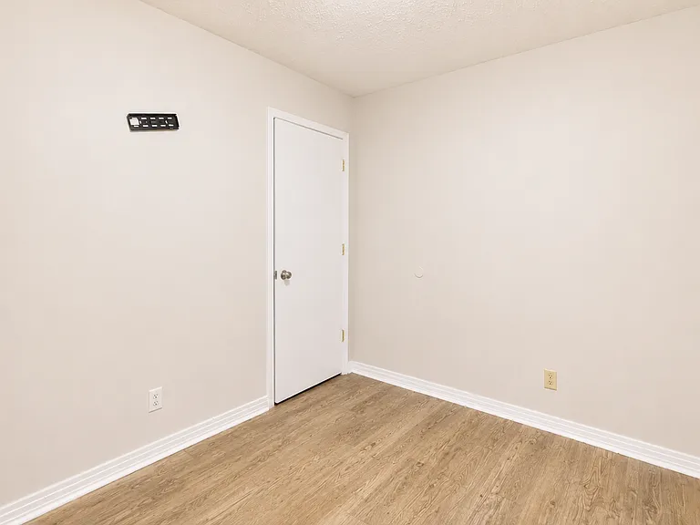 1219 Carolina Ave — Photo 15