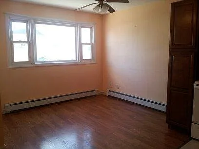 270 N One Street Ave — Photo 3