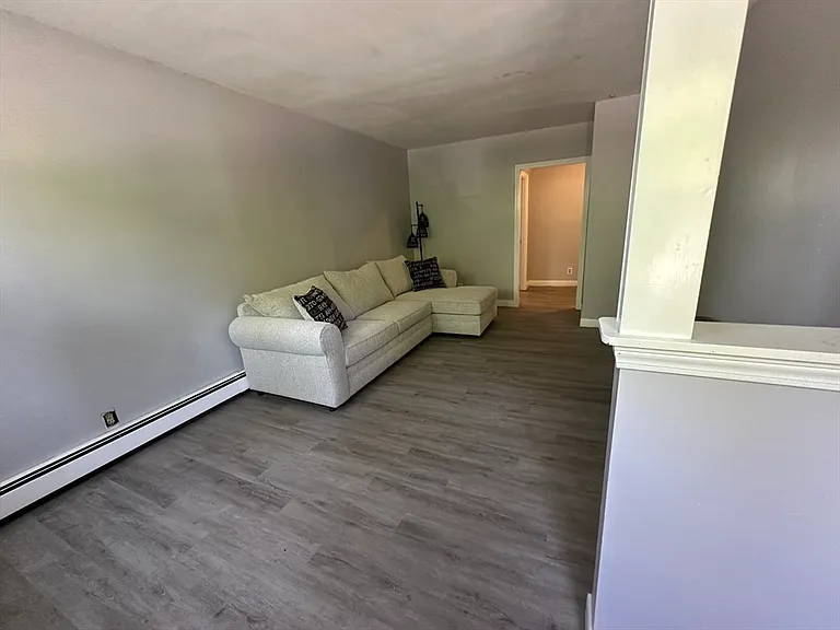 9 Oak St #1 — Photo 4