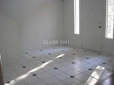 4th image of 1648 Royal Canyon Dr